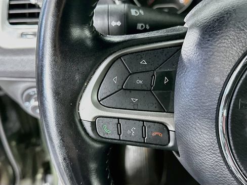 Used 2021 Jeep Compass Latitude AWD/4WD image 24
