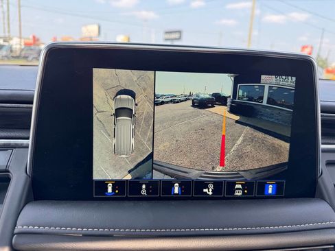 Used 2024 GMC Yukon XL SLT image 22