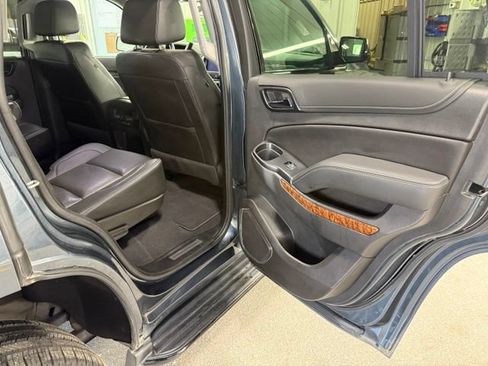 Used 2020 Chevrolet Tahoe Premier AWD/4WD image 18