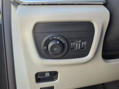 Used 2022 Jeep Grand Cherokee L Overland AWD/4WD image 14