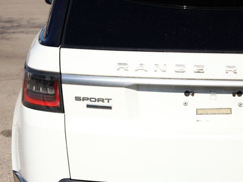Used 2018 Land Rover Range Rover Sport Supercharged image 21