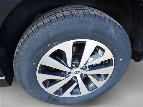 Certified 2024 Subaru Outback Premium AWD/4WD image 7