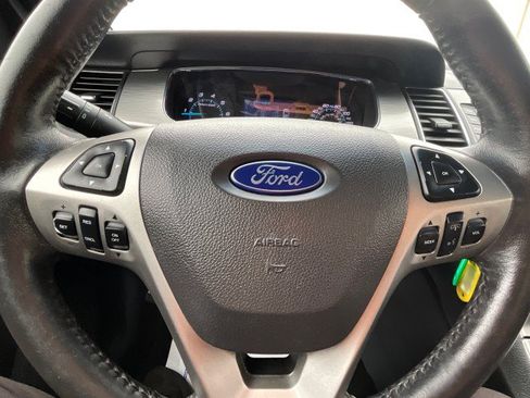 Used 2015 Ford Taurus SEL FWD image 13