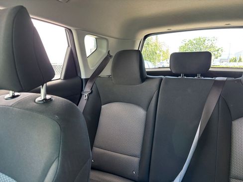 Used 2025 Kia Soul LX w/ LX Technology Package FWD image 39