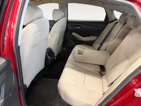 Used 2025 Honda Accord LX image 25