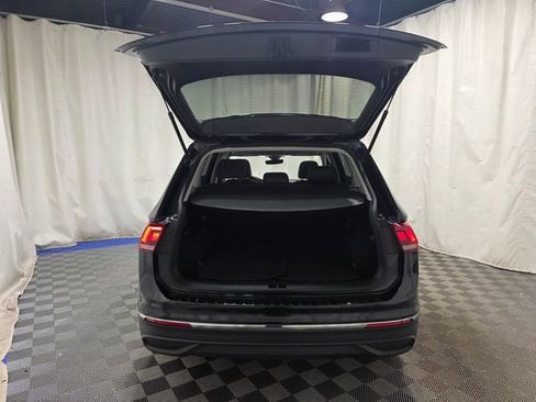 Certified 2023 Volkswagen Tiguan SE w/ Panoramic Sunroof Package image 36