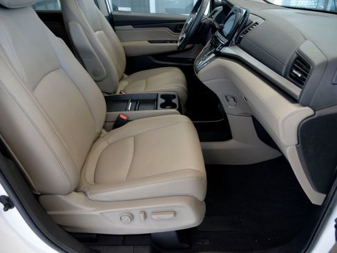 Used 2023 Honda Odyssey EX-L image 32