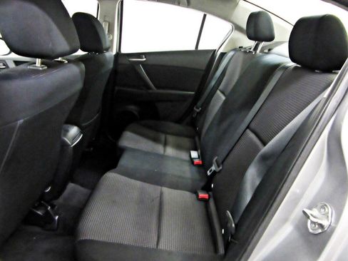 Used 2013 MAZDA MAZDA3 i Sport image 10