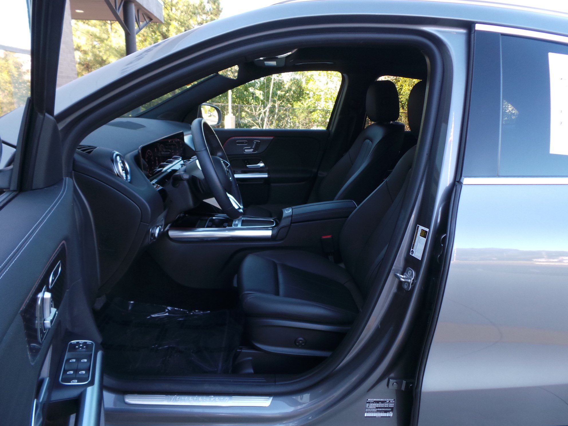 Used 2025 Mercedes-Benz GLA 250 image 25