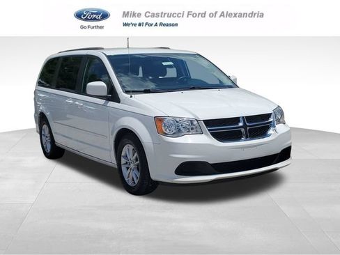 Used 2016 Dodge Grand Caravan SXT FWD image 1
