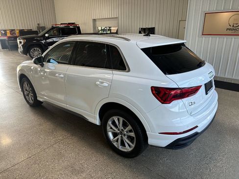 Used 2023 Audi Q3 2.0T Premium image 7