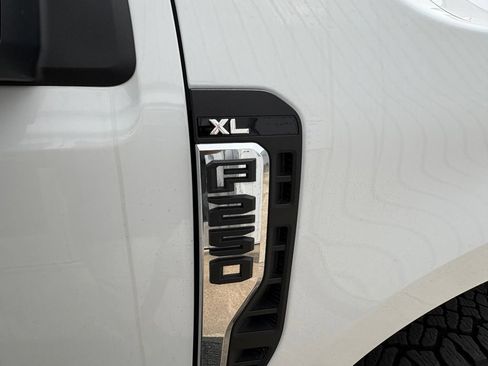 Used 2024 Ford F250 XL w/ XL Driver Assist Package AWD/4WD image 6