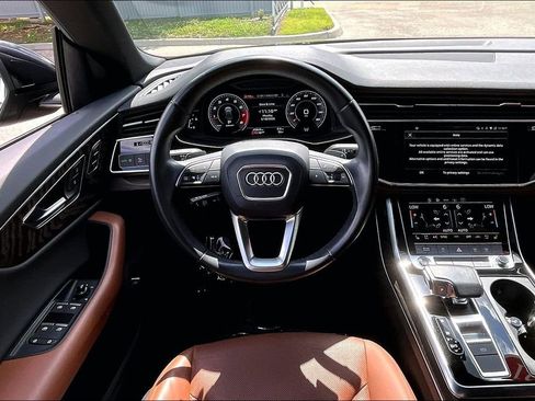 Used 2021 Audi Q8 Premium Plus w/ Premium Plus Package AWD/4WD image 19