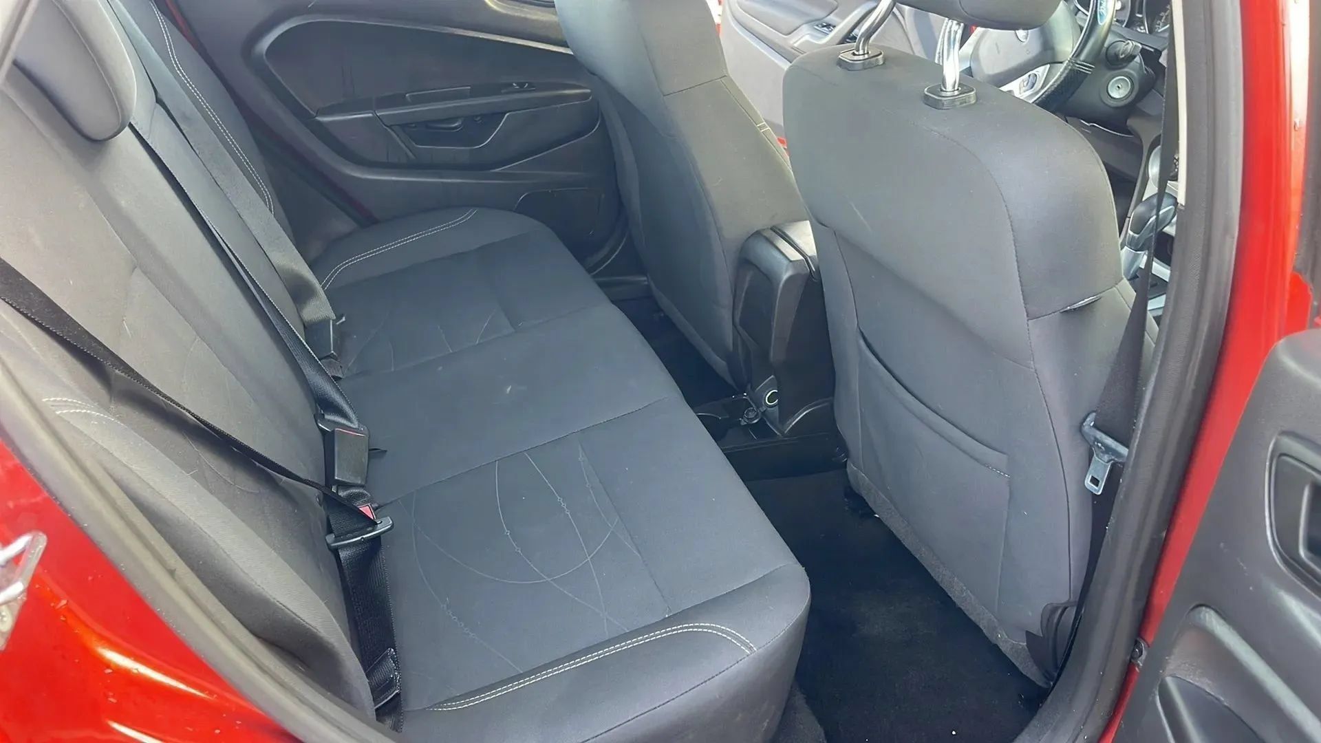 Used 2018 Ford Fiesta SE FWD image 28