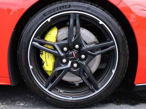 Used 2023 Chevrolet Corvette Stingray Premium Conv w/ Z51 Performance Package RWD image 27