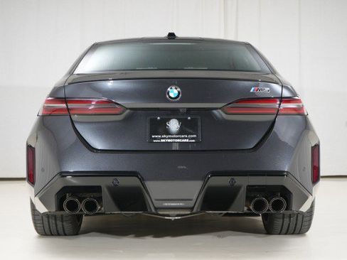 Used 2025 BMW M5 w/ Executive Package image 14
