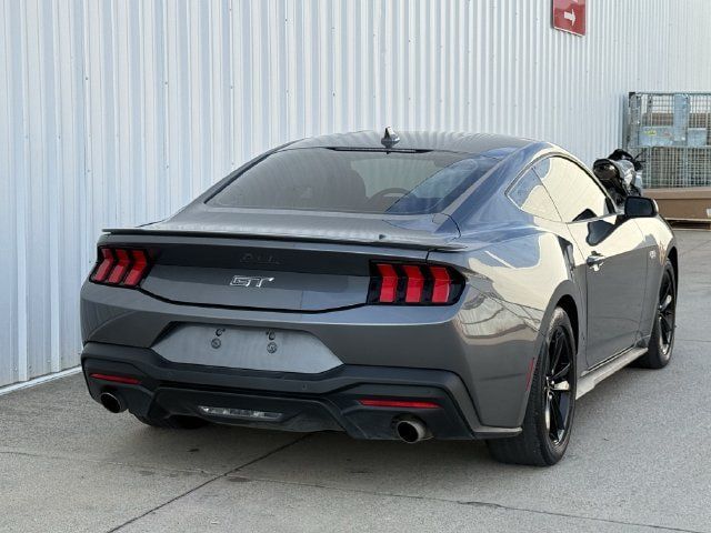 Used 2025 Ford Mustang GT RWD image 4