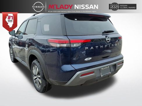 New 2026 Nissan Pathfinder SL image 5