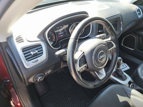 Used 2020 Jeep Compass Latitude FWD image 6