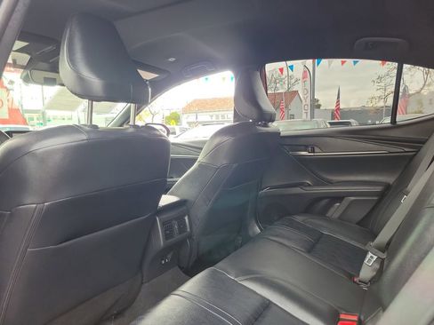 Used 2025 Toyota Camry XSE image 14