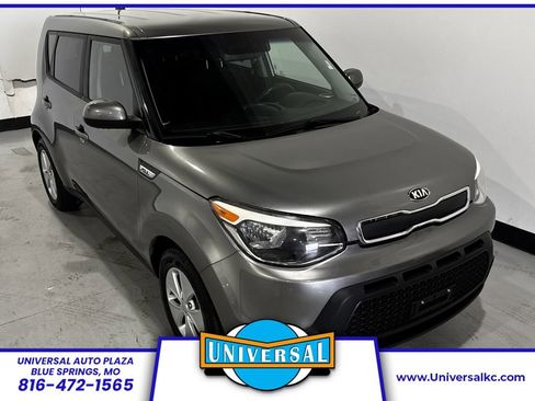 Used 2016 Kia Soul FWD image 1