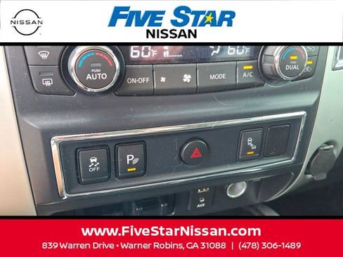 Used 2017 Nissan Titan SV RWD image 22