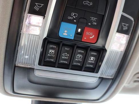 Used 2025 RAM 1500 Tungsten AWD/4WD image 32