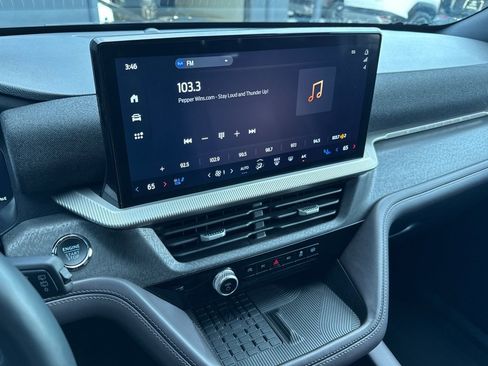 Used 2025 Ford Explorer Platinum w/ LUX Leather Package image 6