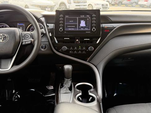 Used 2021 Toyota Camry LE image 23