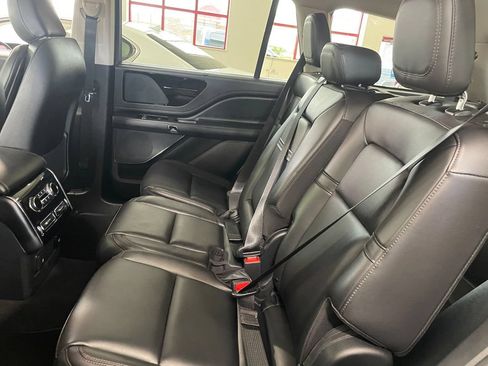 Used 2023 Lincoln Aviator AWD image 24