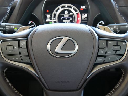 Used 2019 Lexus LS 500 image 28