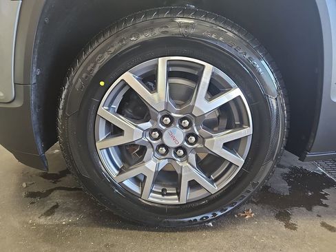 Used 2023 GMC Acadia SLT w/ Preferred Package FWD image 34