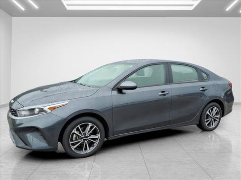 Used 2024 Kia Forte LXS FWD image 5