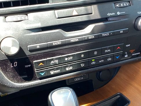 Used 2021 Lexus RX 350 FWD w/ Premium Package image 8
