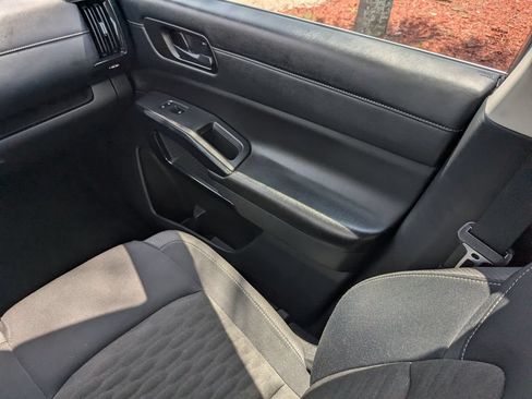 Used 2025 Nissan Pathfinder SV AWD/4WD image 24