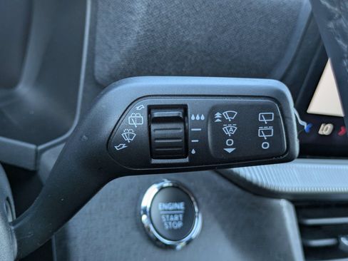 Used 2026 Ford Explorer Platinum RWD image 28