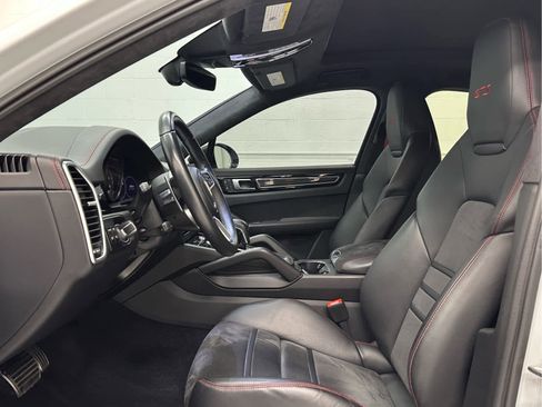Used 2023 Porsche Cayenne GTS image 11