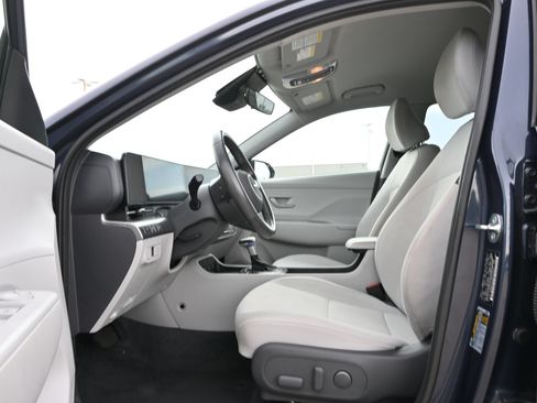 Used 2025 Hyundai Kona SEL AWD/4WD image 19