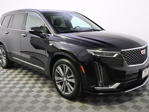 Certified 2024 Cadillac XT6 Premium Luxury w/ Platinum Package image 8