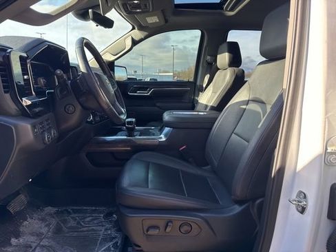 Used 2022 Chevrolet Silverado 1500 LTZ w/ Technology Package image 5