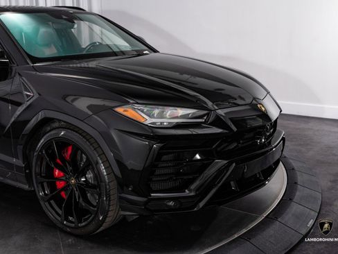 Used 2019 Lamborghini Urus image 2