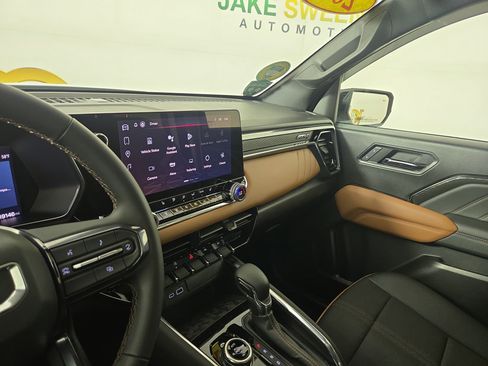 Certified 2024 GMC Canyon AT4 w/ Canyon Safety Plus Package image 25