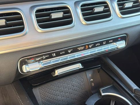 Used 2025 Mercedes-Benz GLS 450 4MATIC image 20