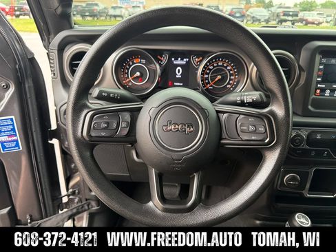 Used 2022 Jeep Wrangler Sport AWD/4WD image 14