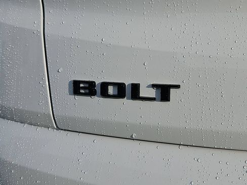 New 2027 Chevrolet Bolt LT w/ Comfort Package FWD image 26