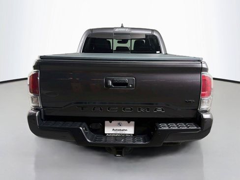 Used 2021 Toyota Tacoma TRD Sport w/ TRD Premium Sport Package AWD/4WD image 6