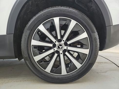 Used 2022 Mercedes-Benz GLB 250 4MATIC image 37