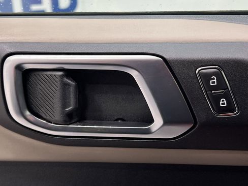 Used 2023 Ford Bronco Wildtrak image 13