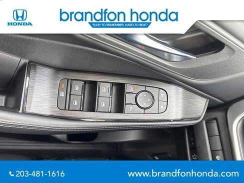 Used 2025 Nissan Rogue SV w/ SV Premium Package AWD/4WD image 13
