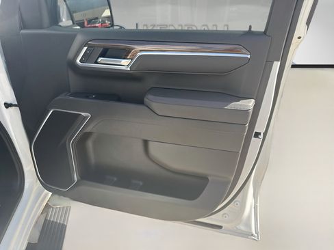 Used 2025 Chevrolet Silverado 1500 RST RWD image 31